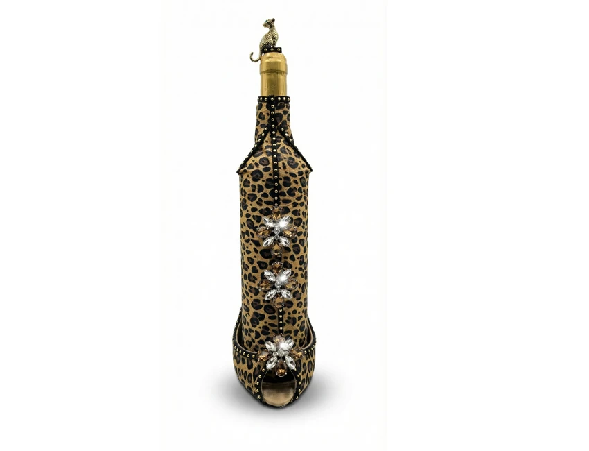 Leopard decorative wine bottle in a high heel